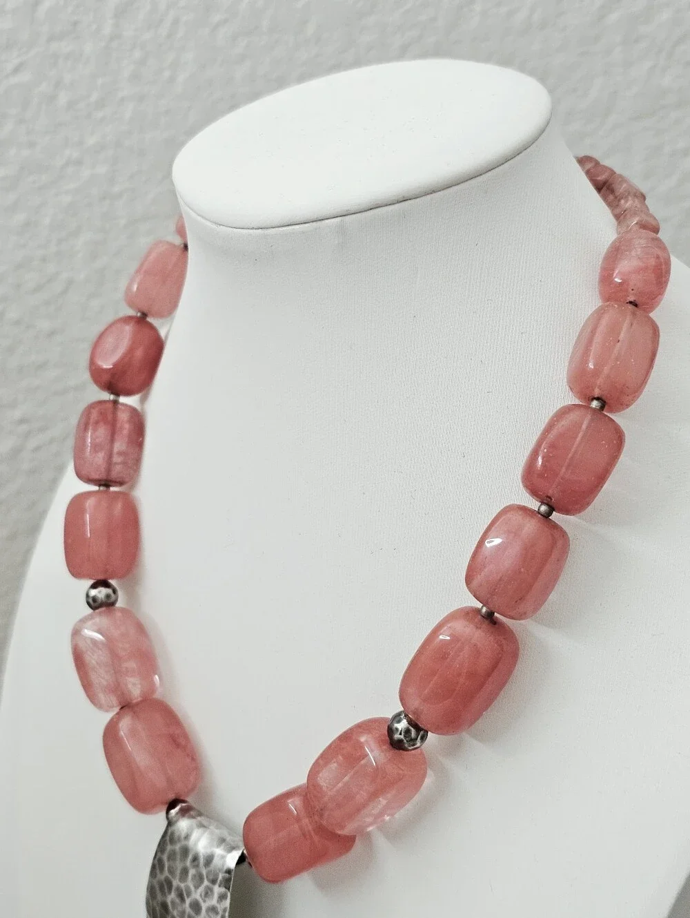Silpada Sterling Silver Cherry Quartz Chunk Bead Hammered Pendant Necklace N1188